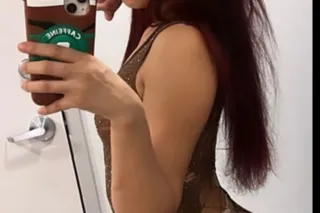 Pretty girl looking for a good... - Image 1