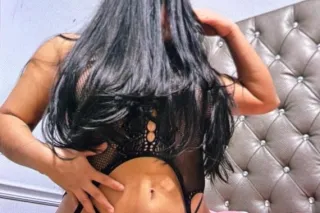 cami latina caliente - Image 1